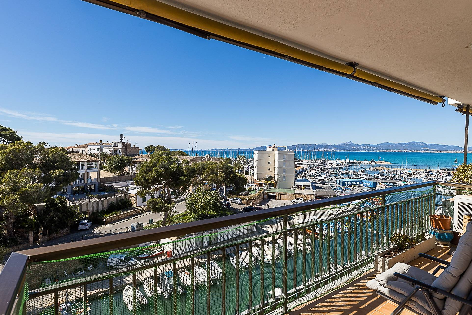 Vivienda en primera línea de mar con vistas inigualables - foto 2