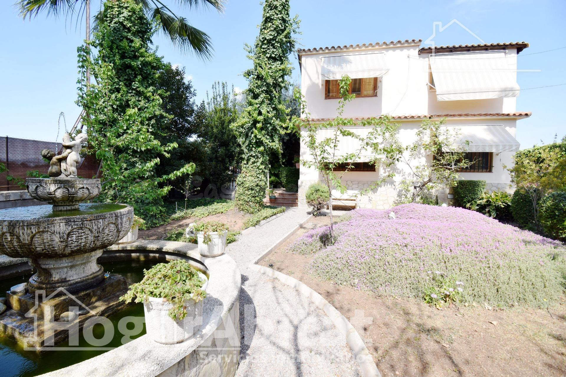 CHALET SEMINUEVO CON PISCINA, GARAJE, JARDIN Y TERRAZA - foto 3
