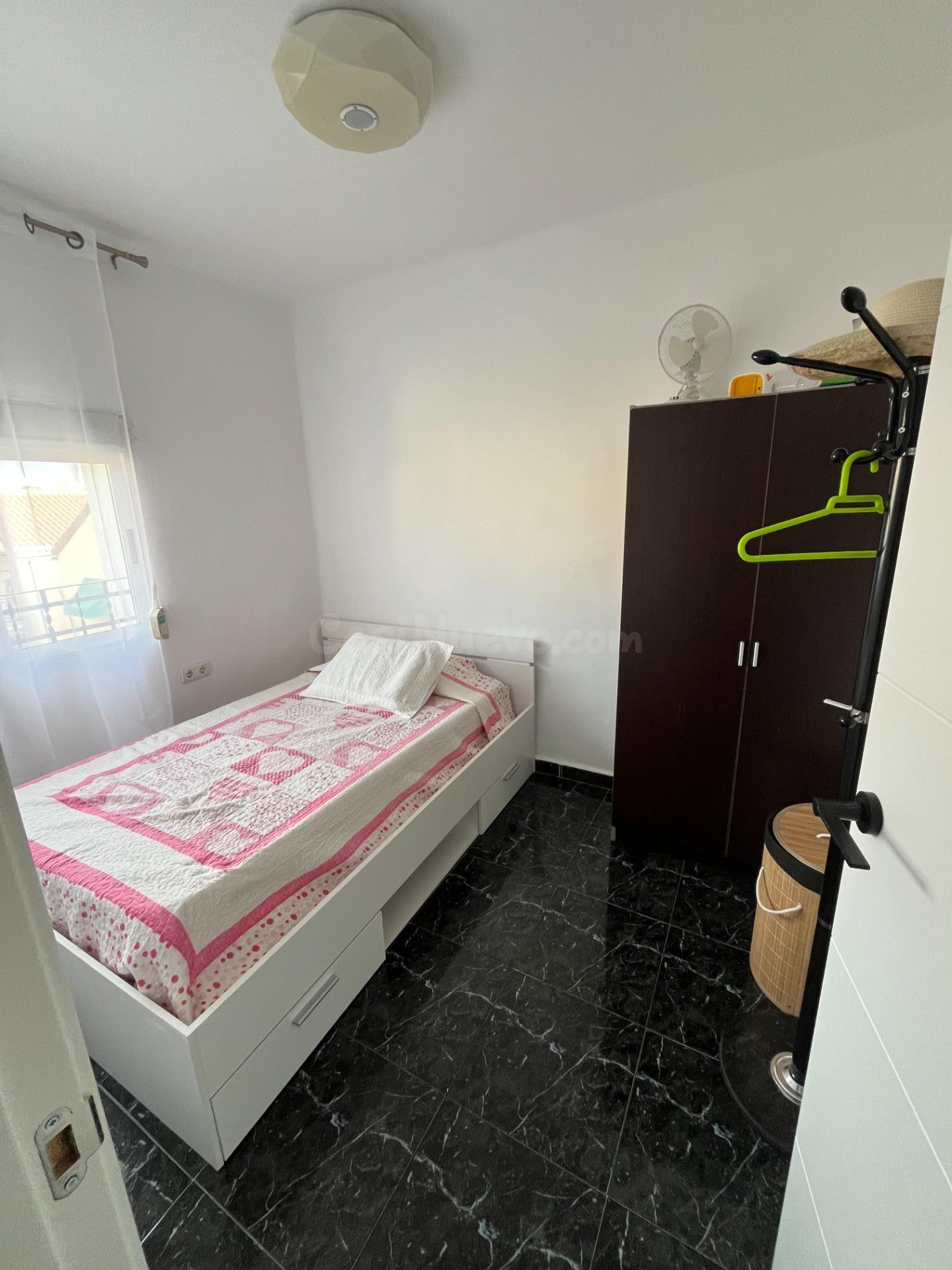 HABITACIÓN! PARA ESTUDIANTE / TRABAJADOR TEMPORAL - foto 2