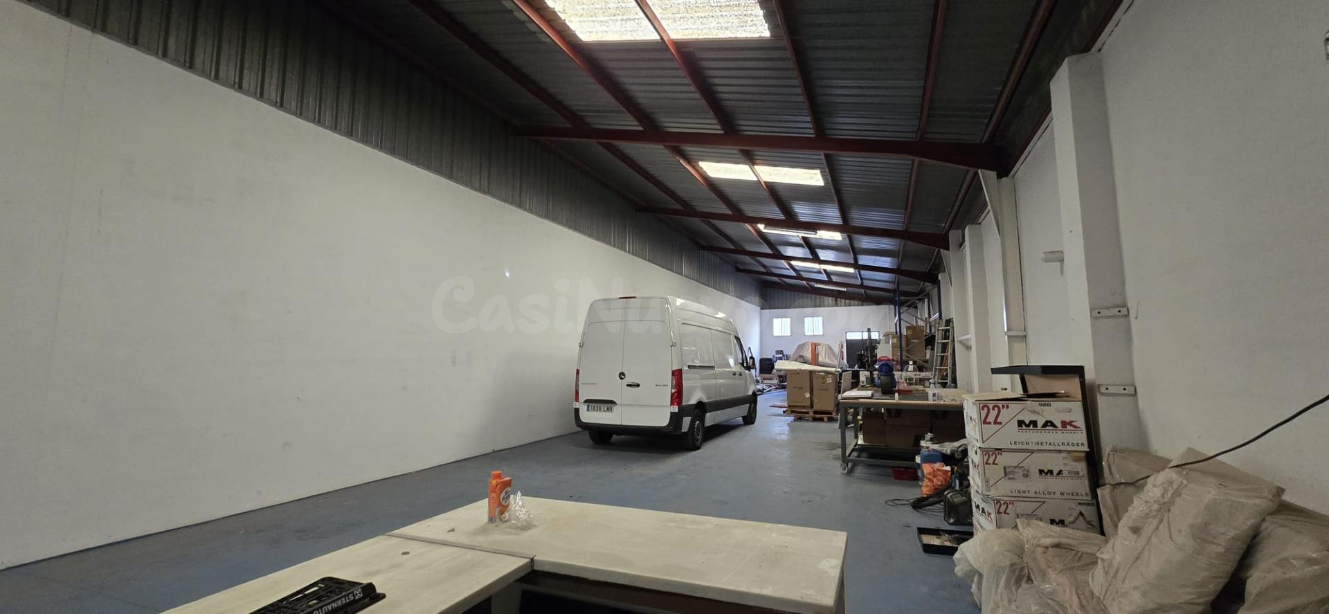 Nave en venta en Lliria