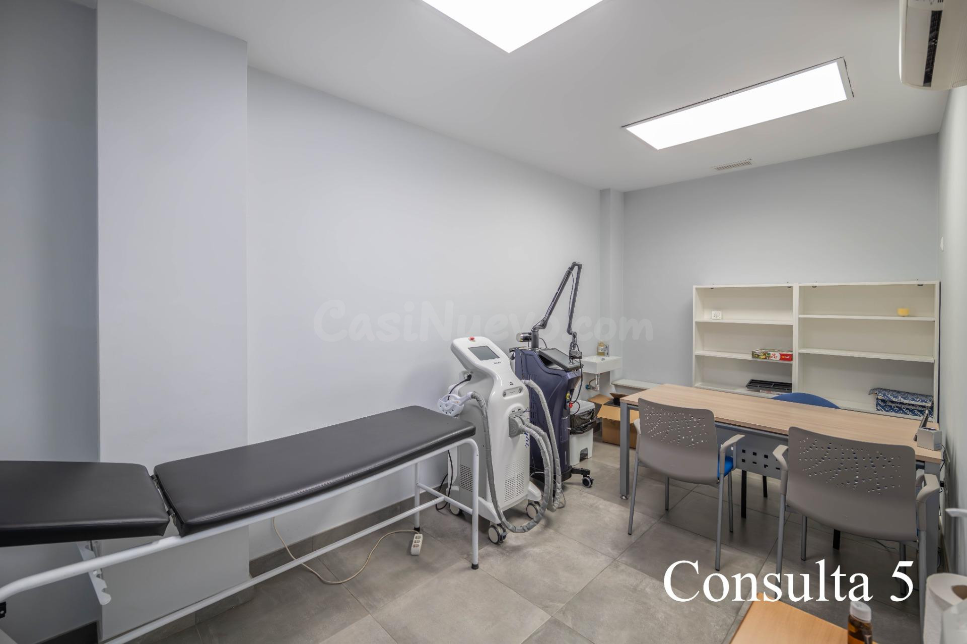 Clínica médica totalmente equipada y en funcionamiento - foto 5