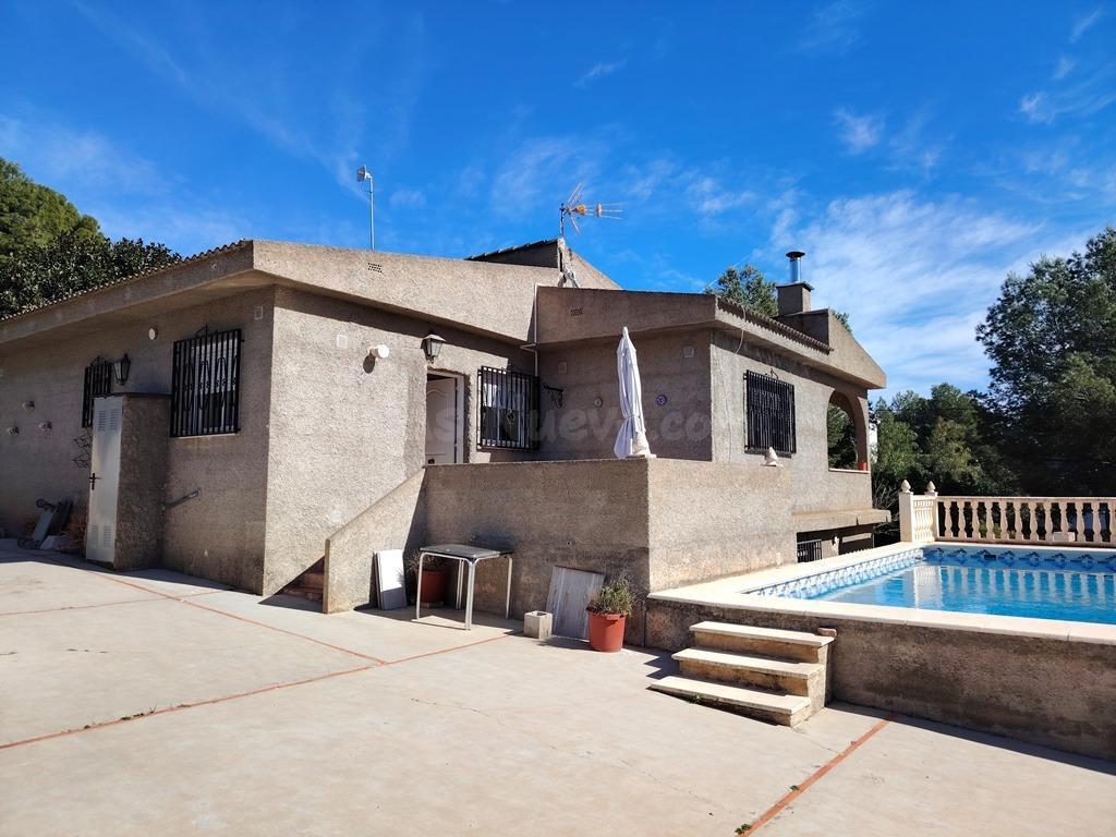 Alquiler COMPARTIDO de chalet en término de Olocau.