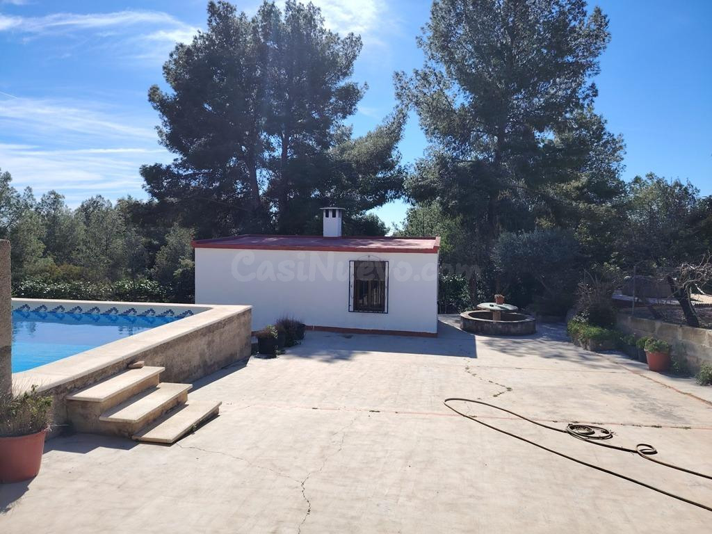 Alquiler COMPARTIDO de chalet en término de Olocau. - foto 2