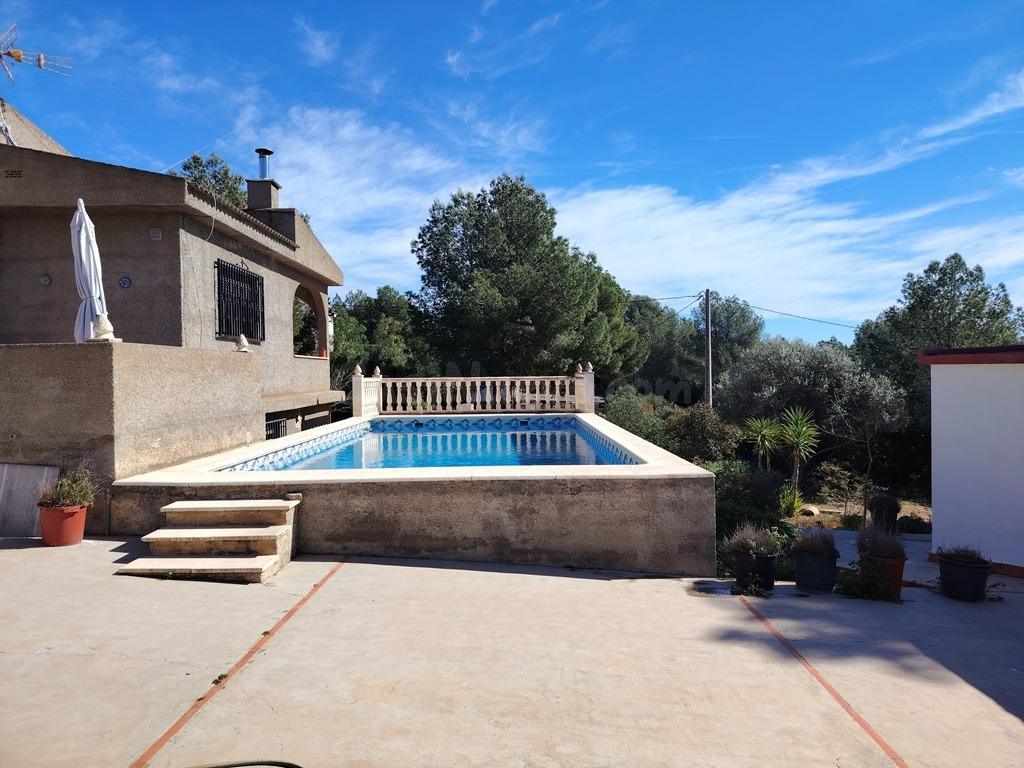 Alquiler COMPARTIDO de chalet en término de Olocau. - foto 4