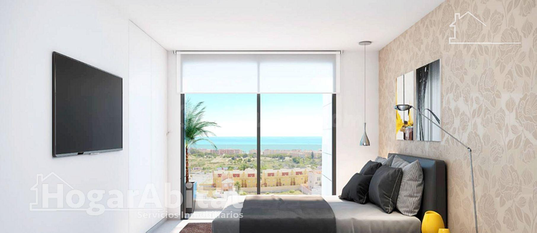 ESPECULAR ÁTICO CON PISCINA, GARAJE Y VISTAS AL MAR - foto 2
