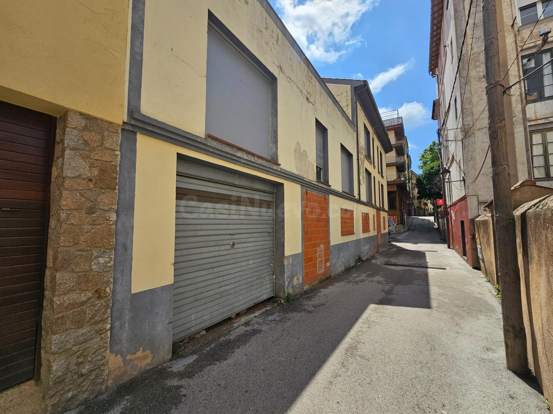 Edificio en el centro de Arbúcies de 14 viviendas con obra p - foto 3