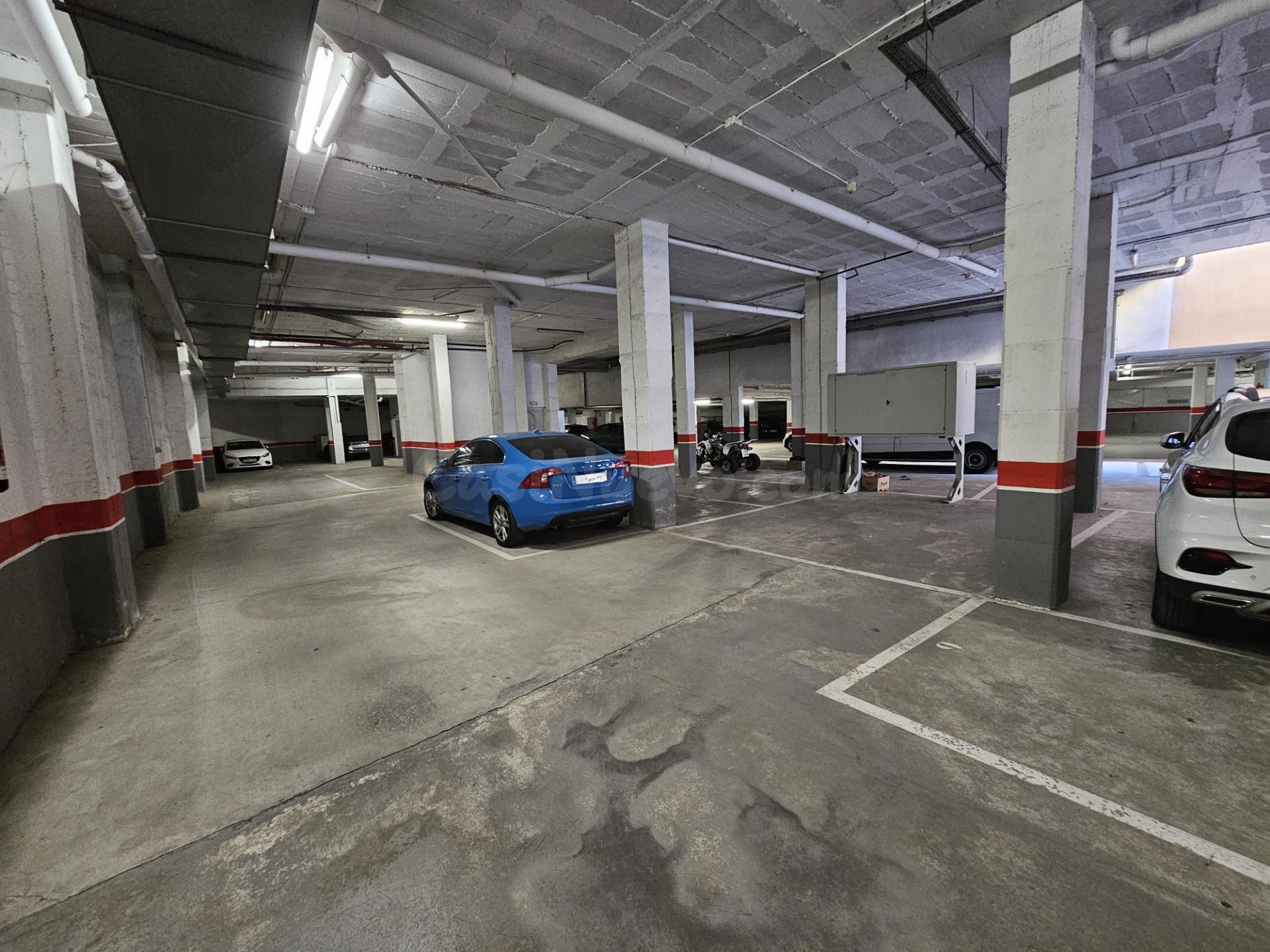 Parquing para coche con facilidad de maniobrabilidad - foto 4