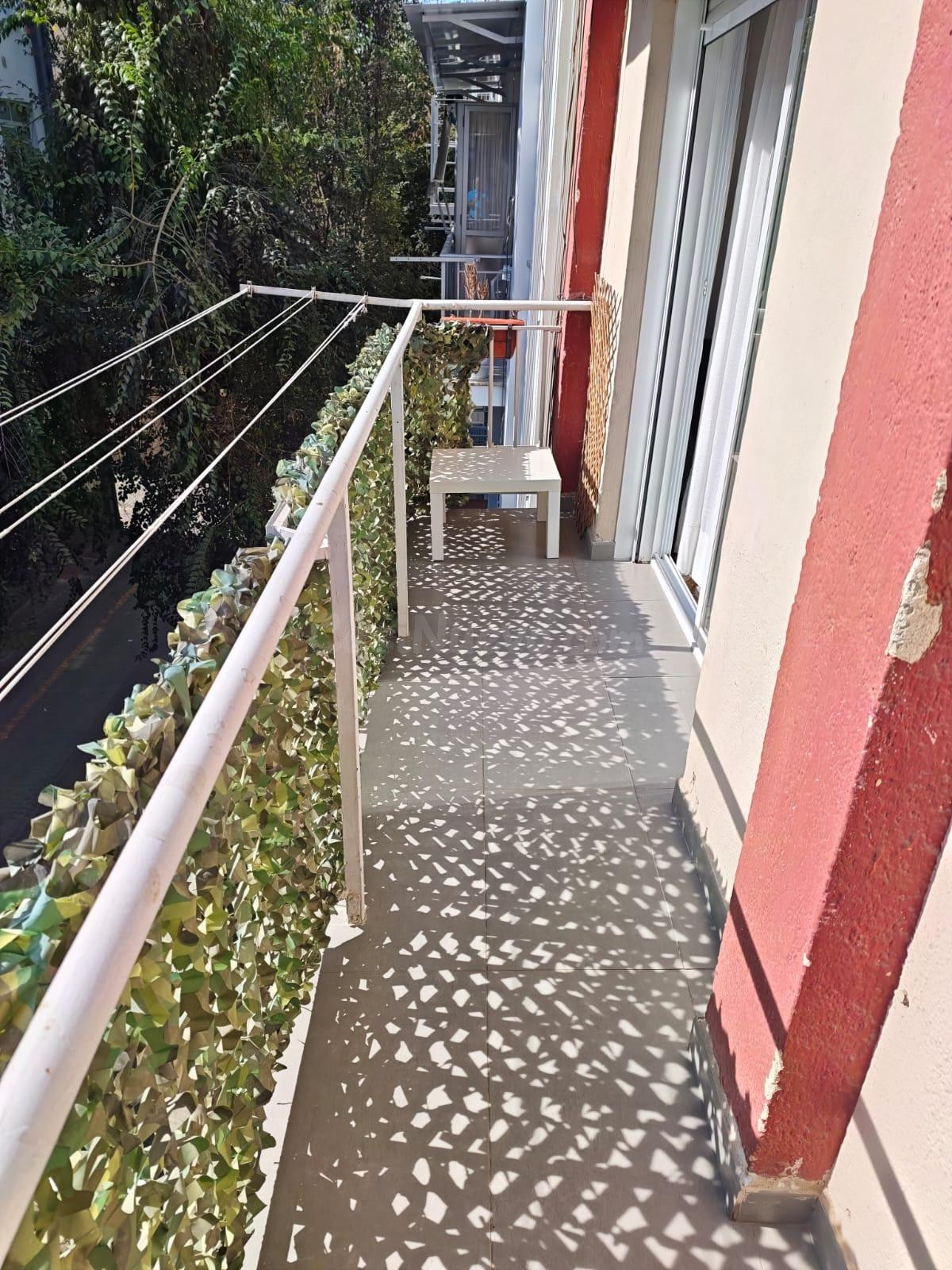 Inmobiliaria García Delgado Alquila HABITACIÓN en piso compa