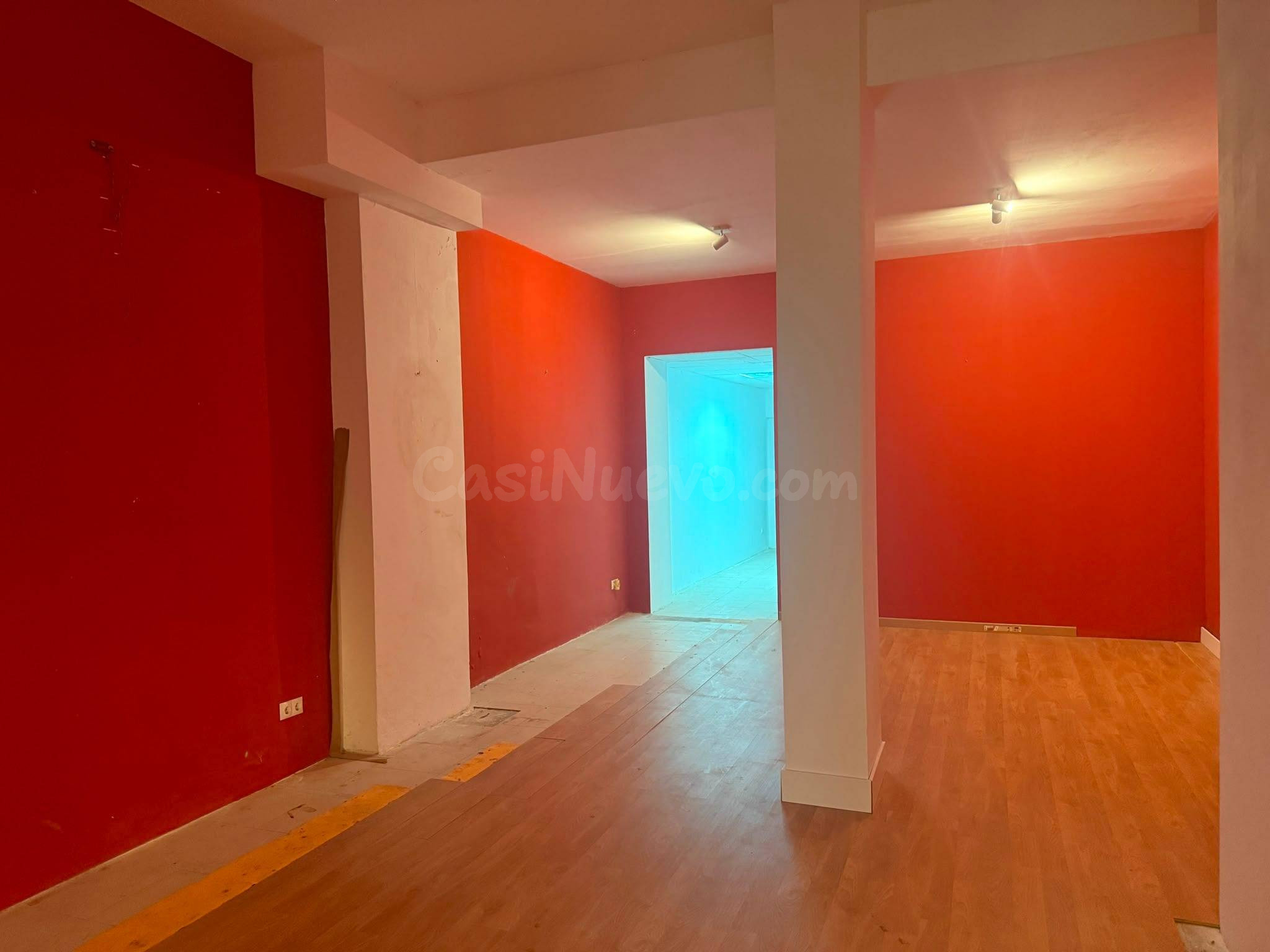 Amplio local comercial de 330 m2 en Palma | Gran visibilidad - foto 4