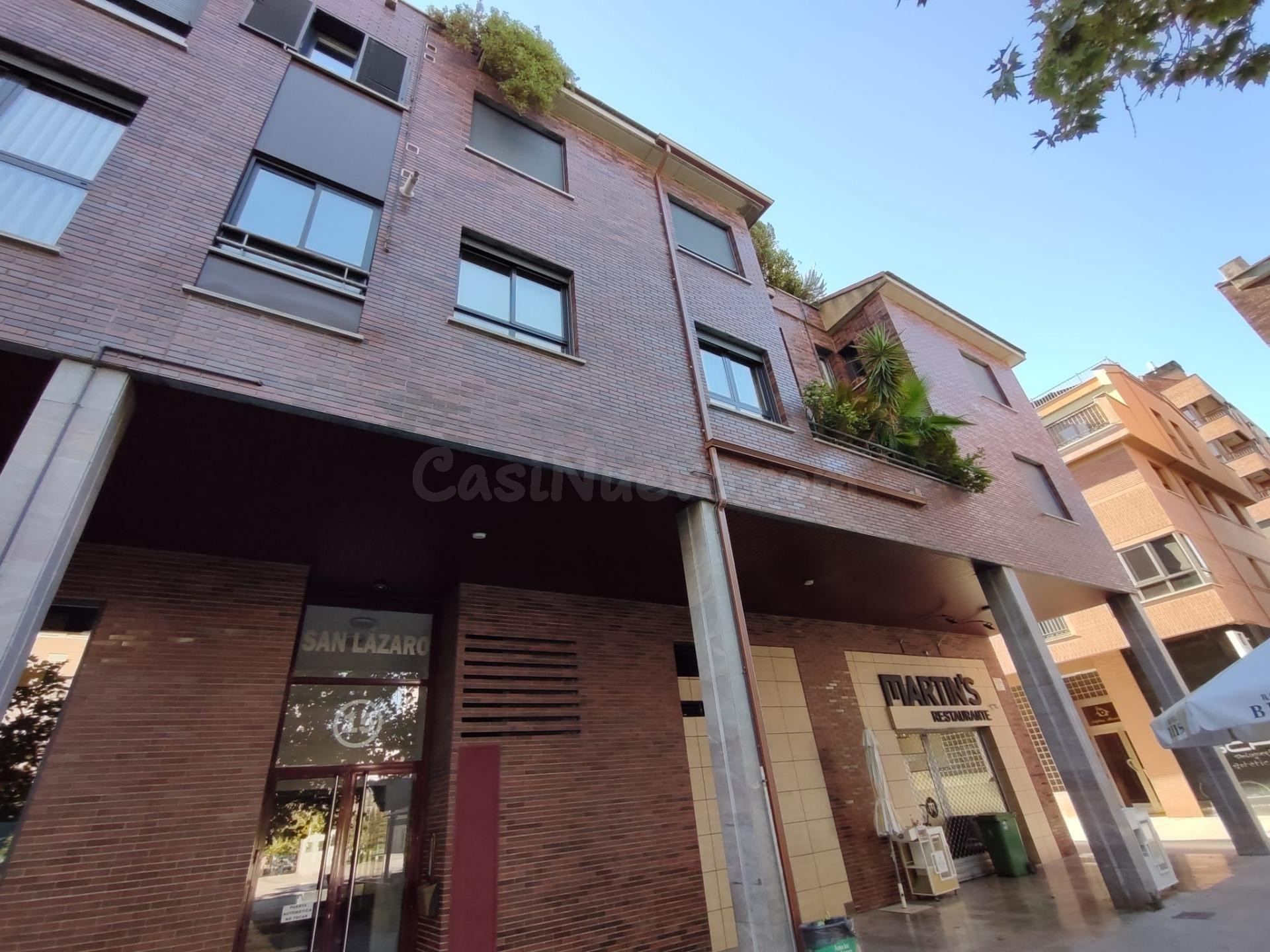 Piso alquiler Granada centro ( Zona Barrio San Lazaro) - foto 2