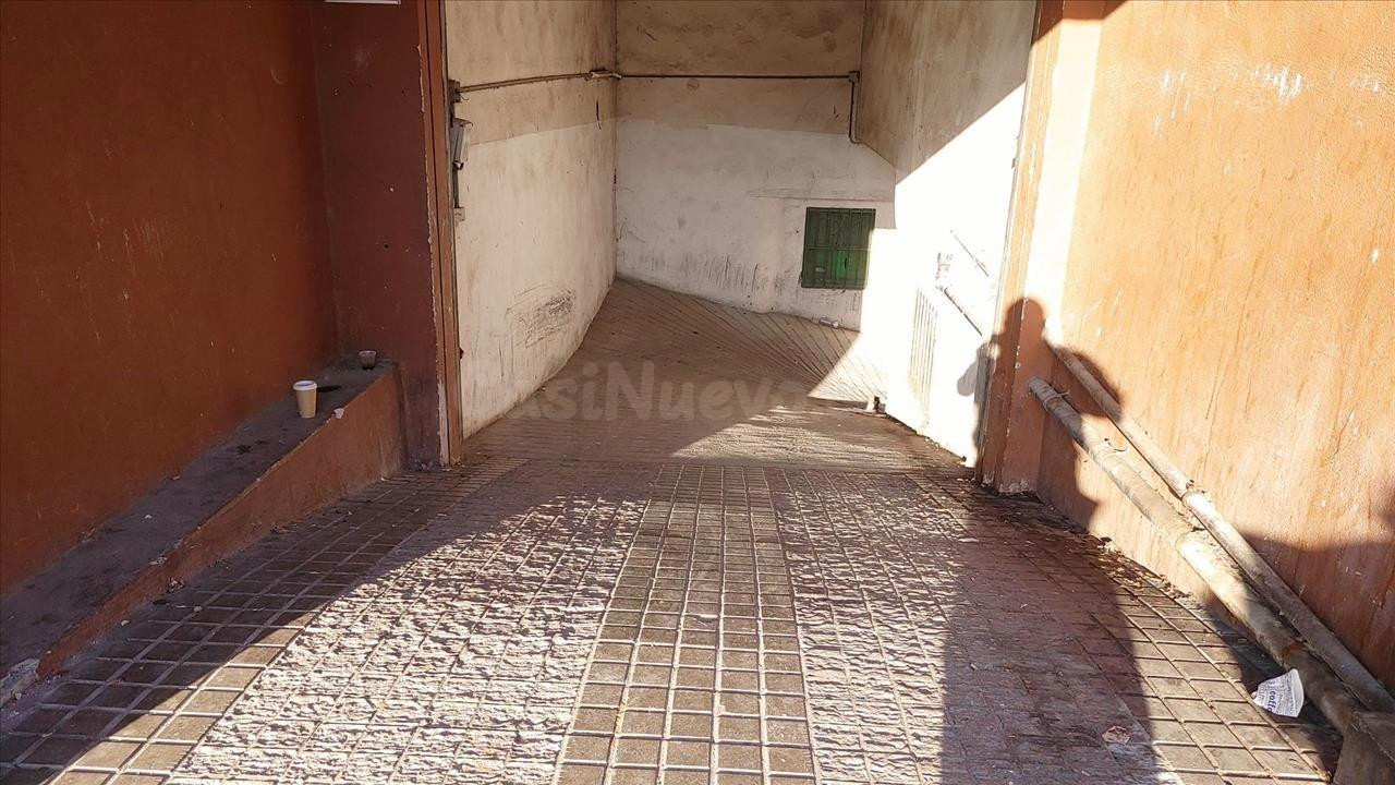 Plaza de párquing cerrada en La Farga - Banyoles - foto 2