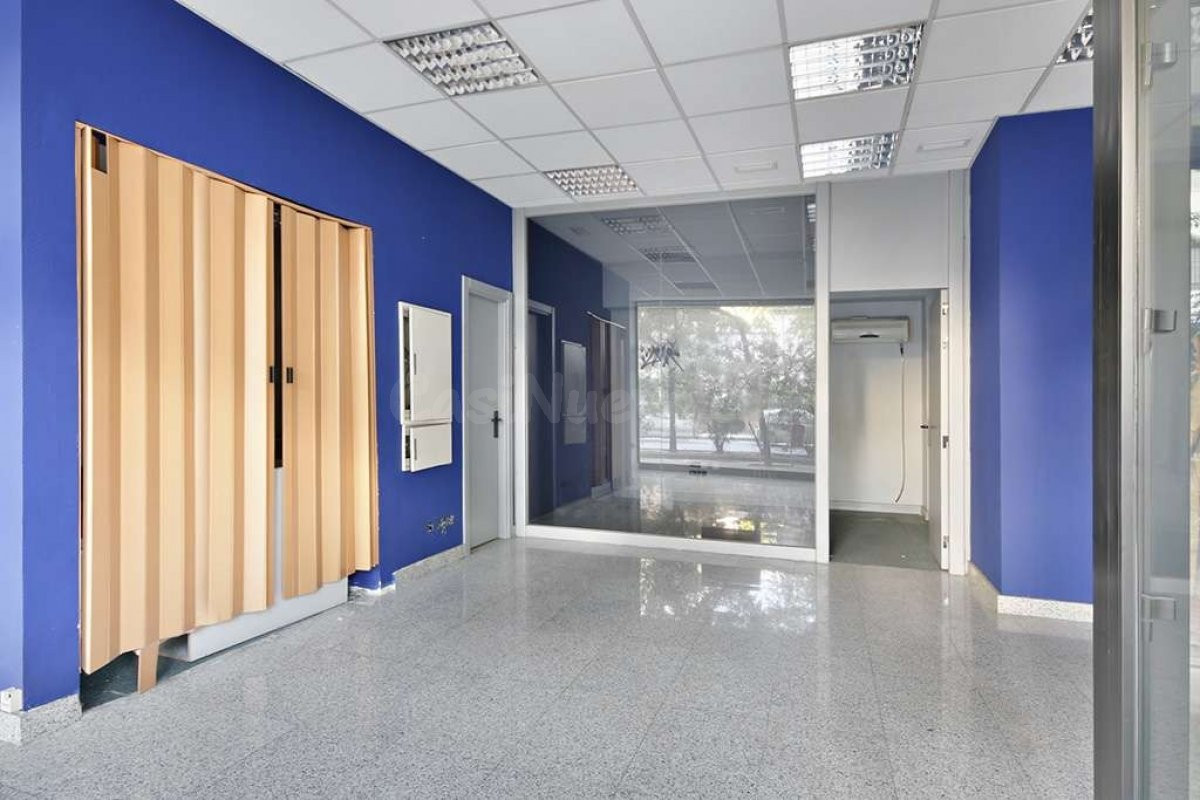 ALQUILER LOCAL COMERCIAL EN CALETA - foto 4