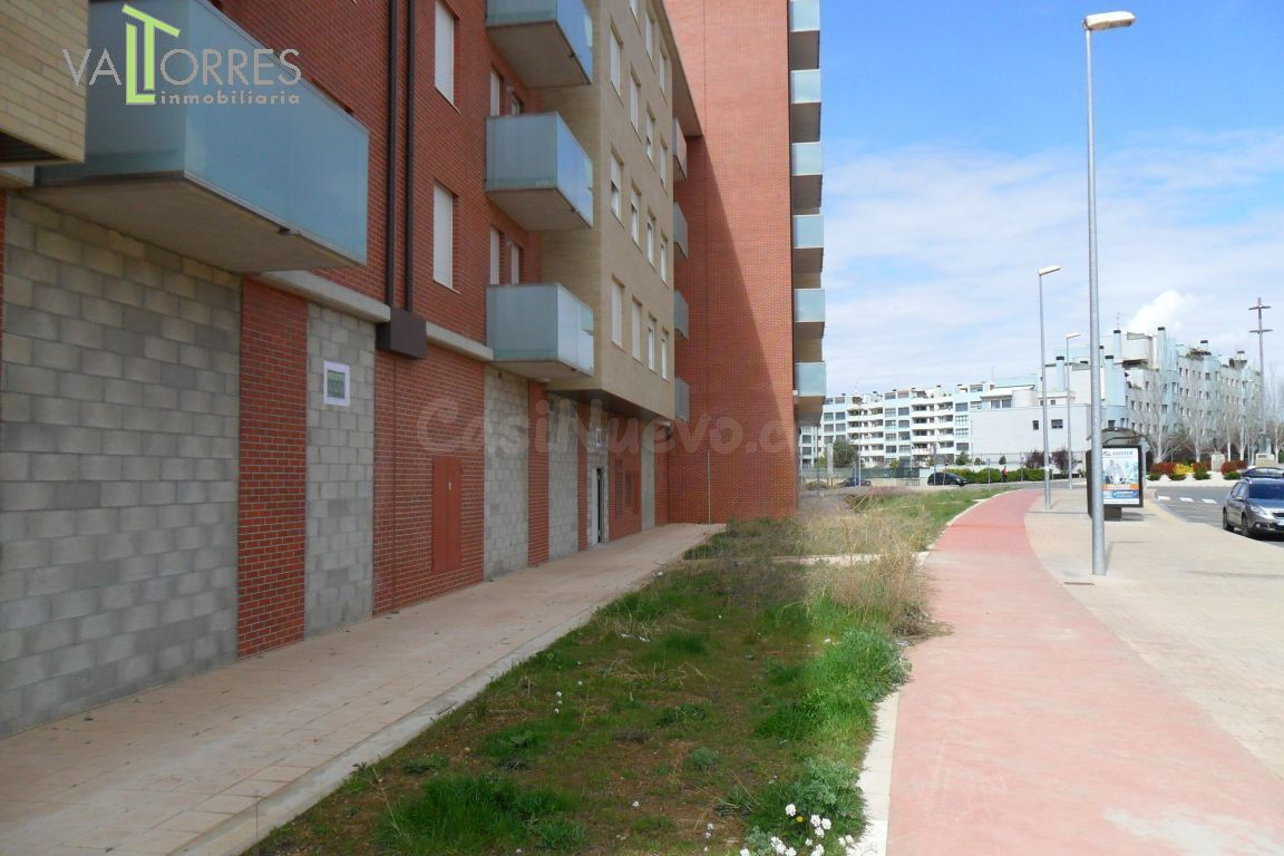 Local en zona nuevo ensanche con ubicación ideal