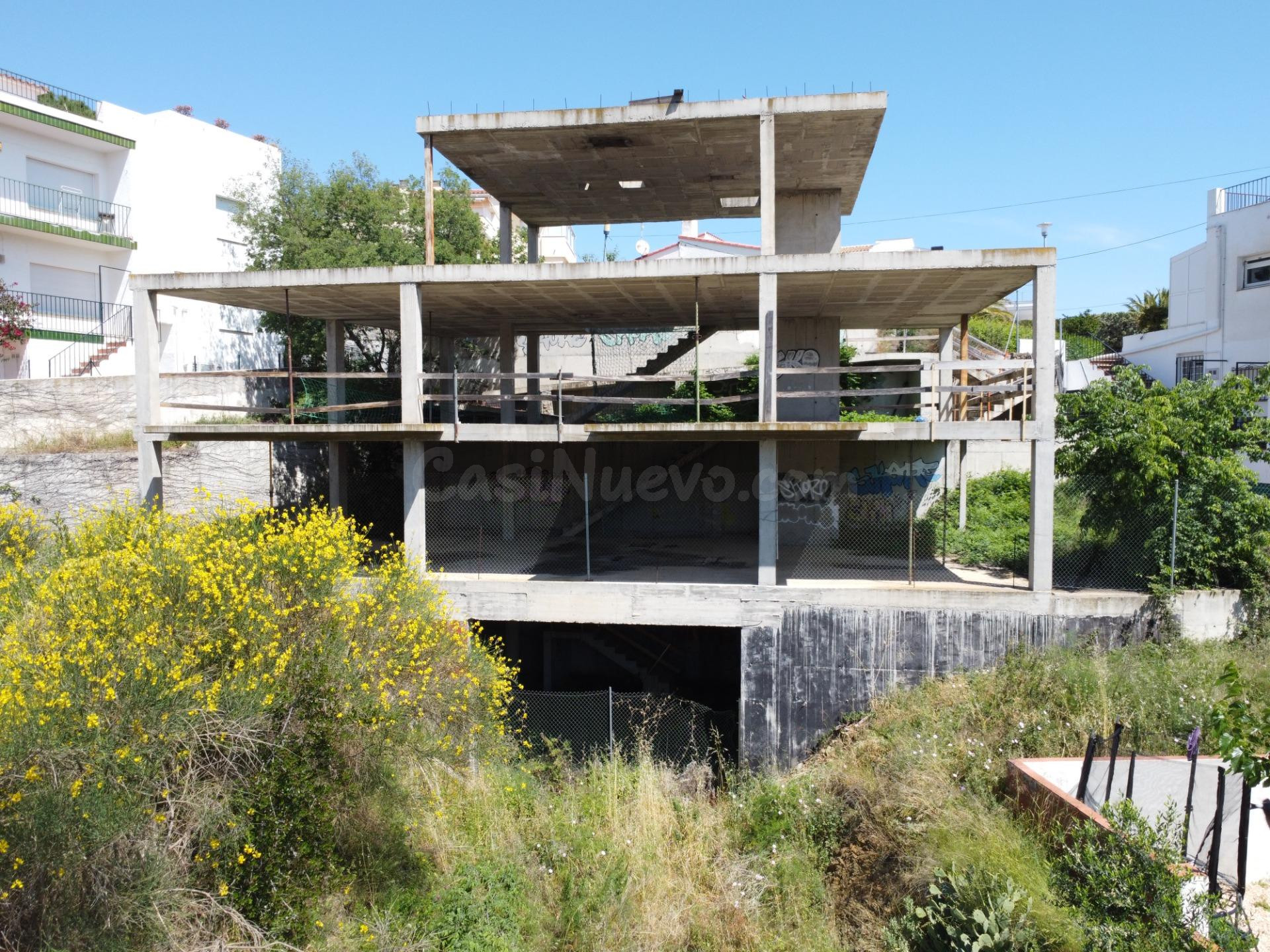 EDIFICIO RESIDENCIAL EN LLANÇÀ - COSTA BRAVA NORTE