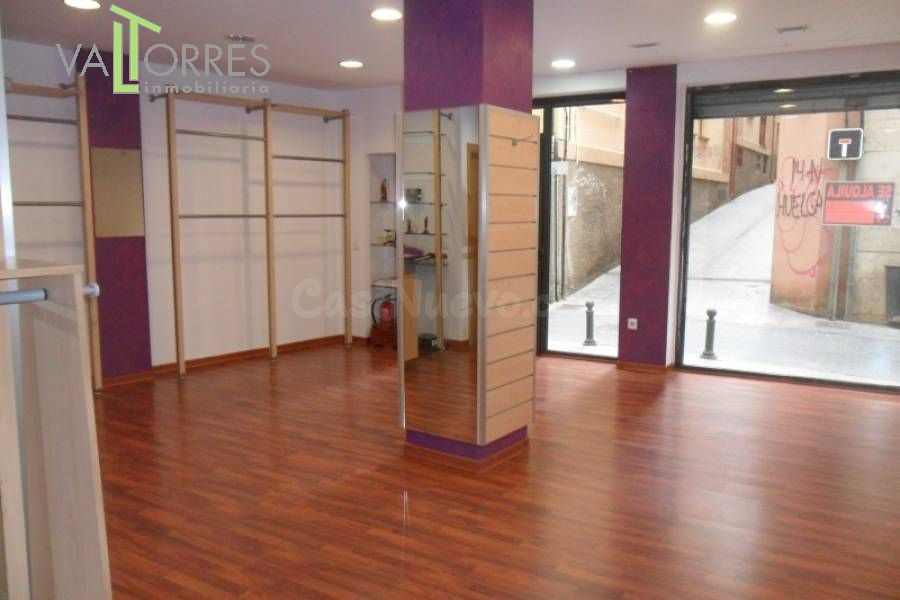 LOCAL COMERCIAL ACONDICIONADO EN EL CENTRO  PARA INSTALAR CUALQUIER ACTIVIDAD ¡DESDE YA!