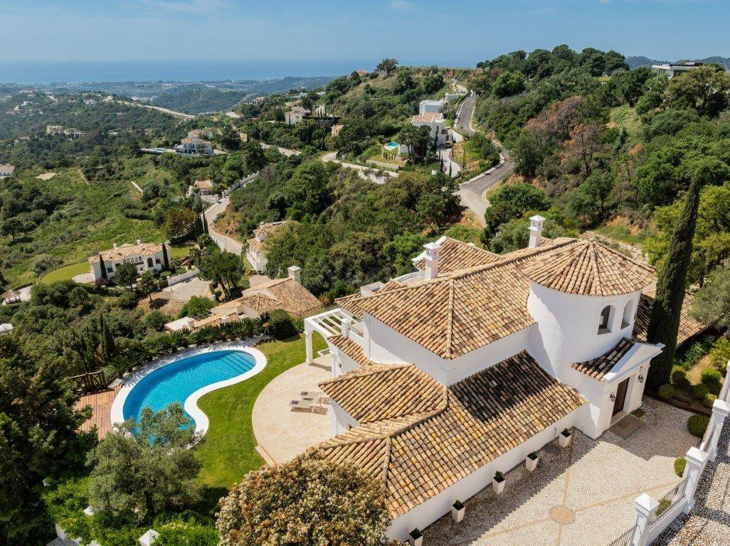 Villa de lujo de 5 dormitorios, 5 baños y vistas al mar. Mon