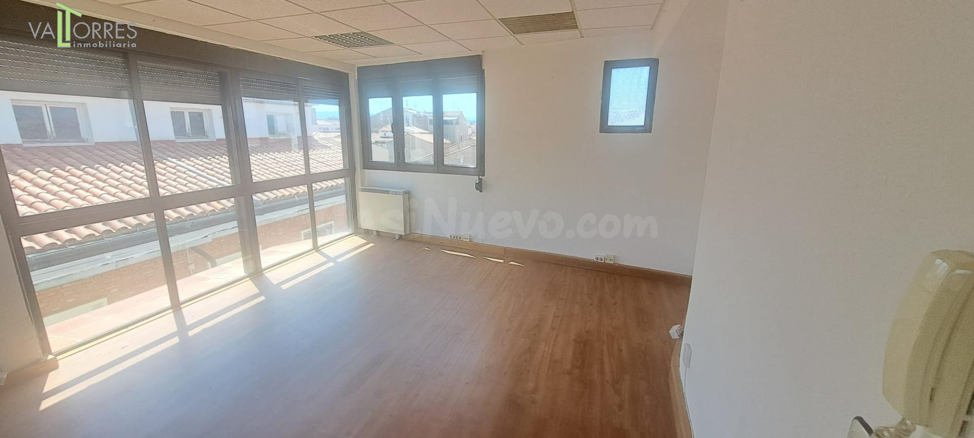 Oficinas en pleno centro de Teruel con unas vistas inmejorables - foto 3
