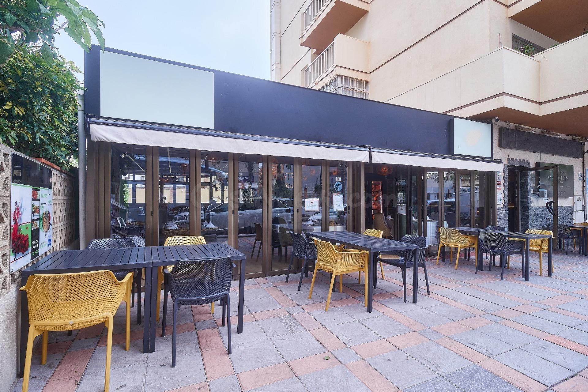 Emblemático restaurante funcionando a pleno rendimiento en F - foto 2