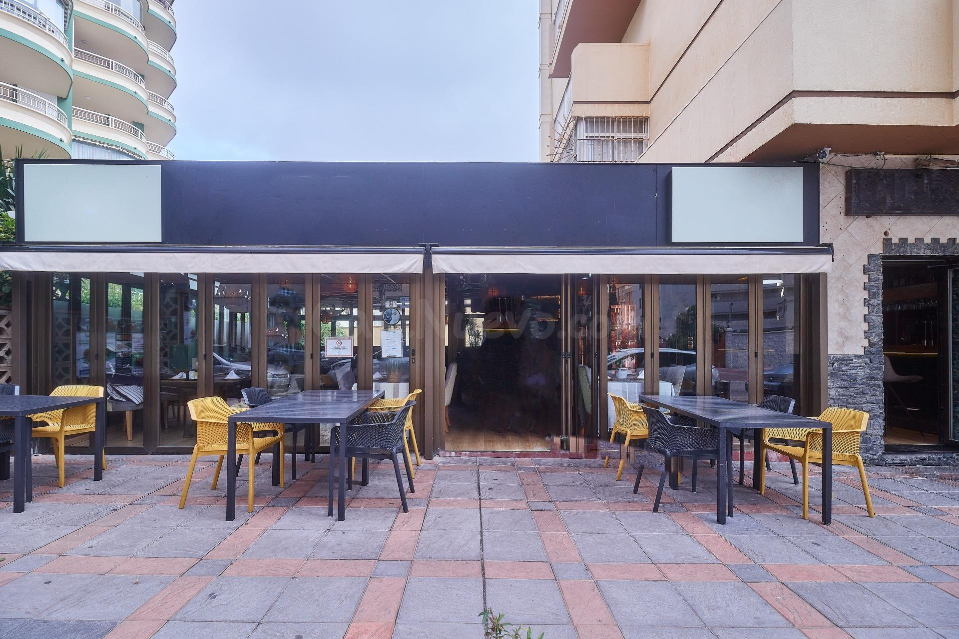 Emblemático restaurante funcionando a pleno rendimiento en F - foto 3