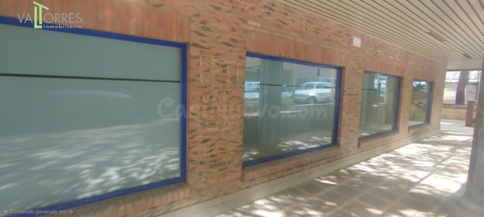 Local comercial totalmente acondicionado actualmente como uso de oficinas