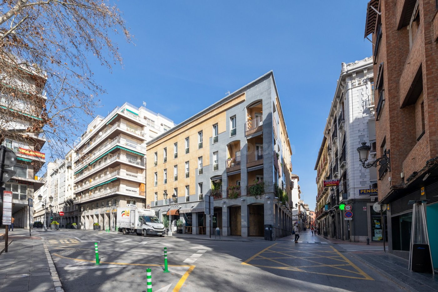 EDIFICIO REFORMADO EN VENTA EN PLENO CENTRO DE GRANADA – ENT - foto 2