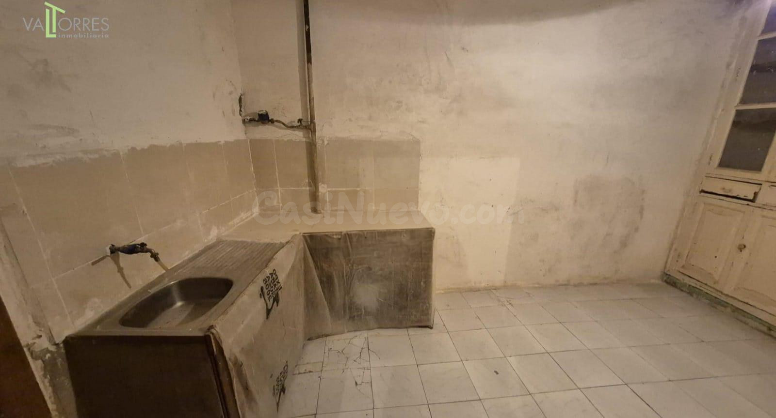 Piso con un patio anejo de uso privativo