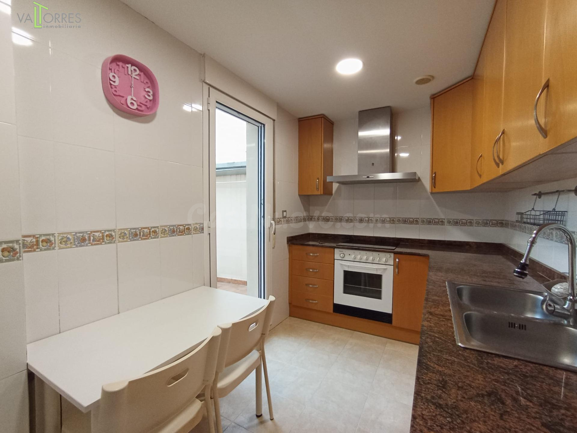 EN EL BARRIO DE SAN BLAS VIVIENDA CON AMPLIAS TERRAZAS, GARAJE Y TRASTERO
