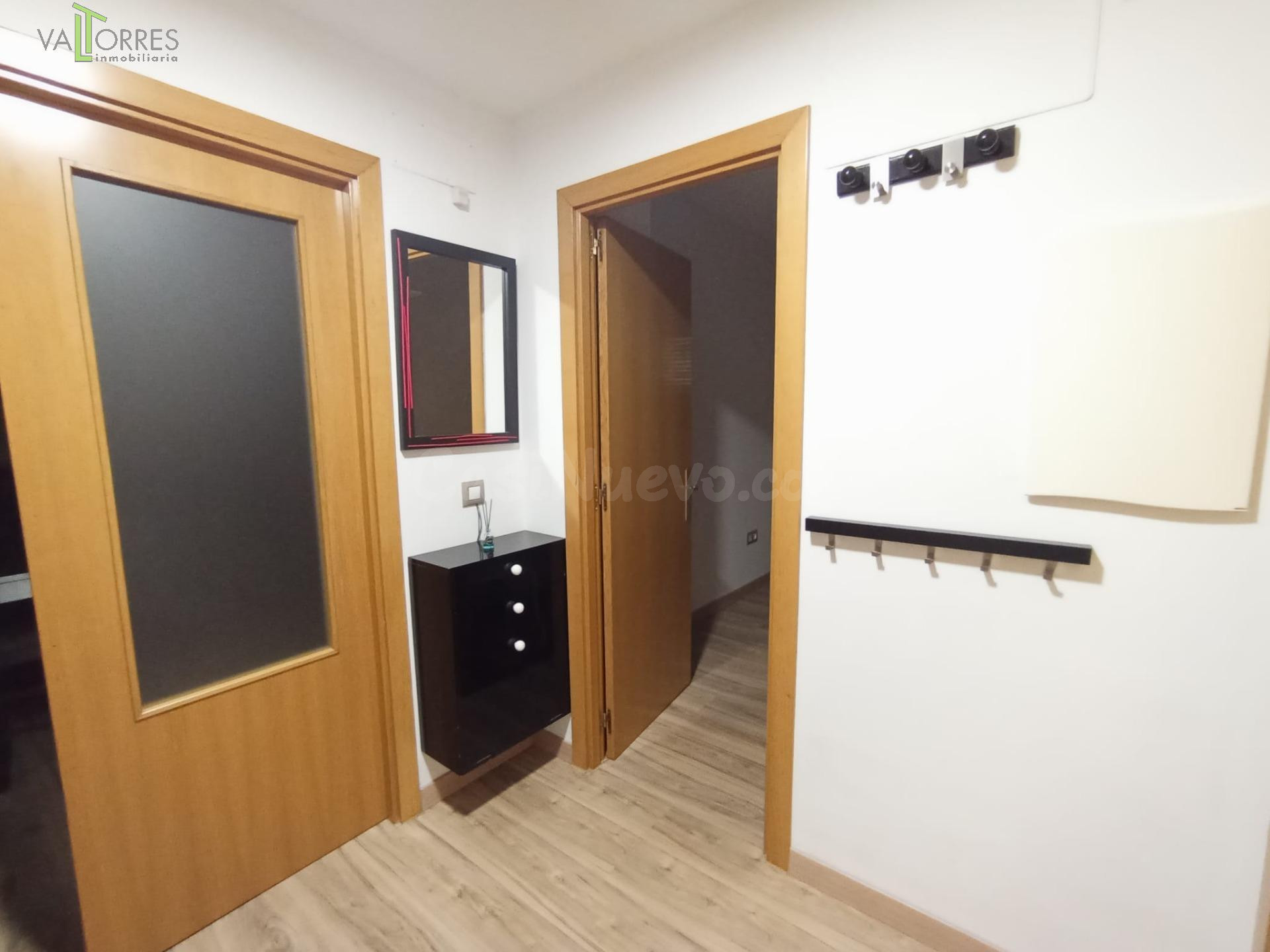EN EL BARRIO DE SAN BLAS VIVIENDA CON AMPLIAS TERRAZAS, GARAJE Y TRASTERO - foto 3