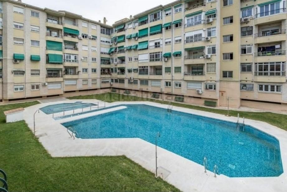 PISCINA COMUNITARIA , GARAJE INCLUIDO , SOLAMENTE PARA ESTUD