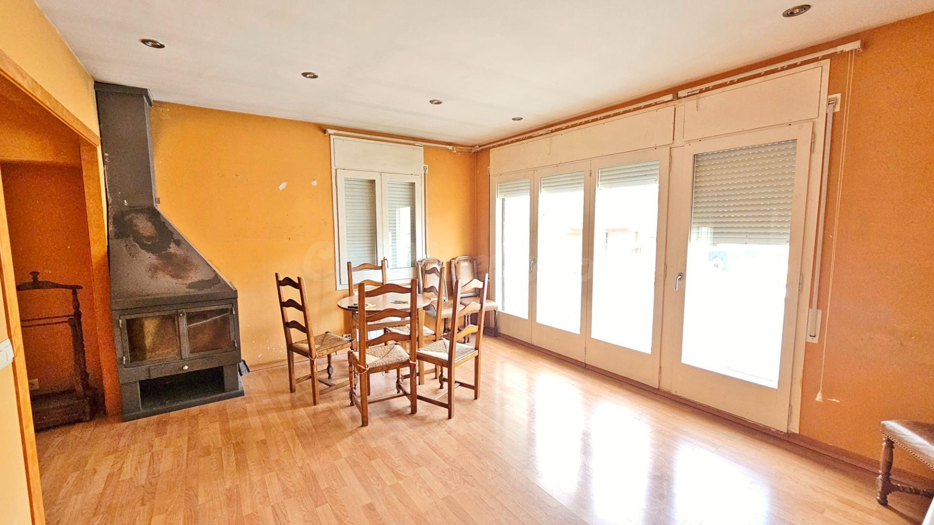 Casa en esquina en Bonavista - Olot - foto 5