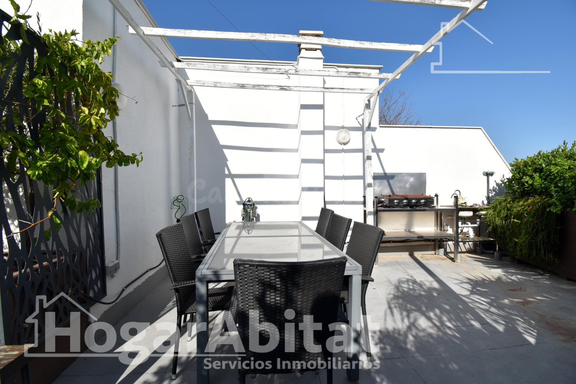¡GRAN OPORTUNIDAD! PAREADO REFORMADO, EXTERIOR CON TERRAZA Y - foto 2