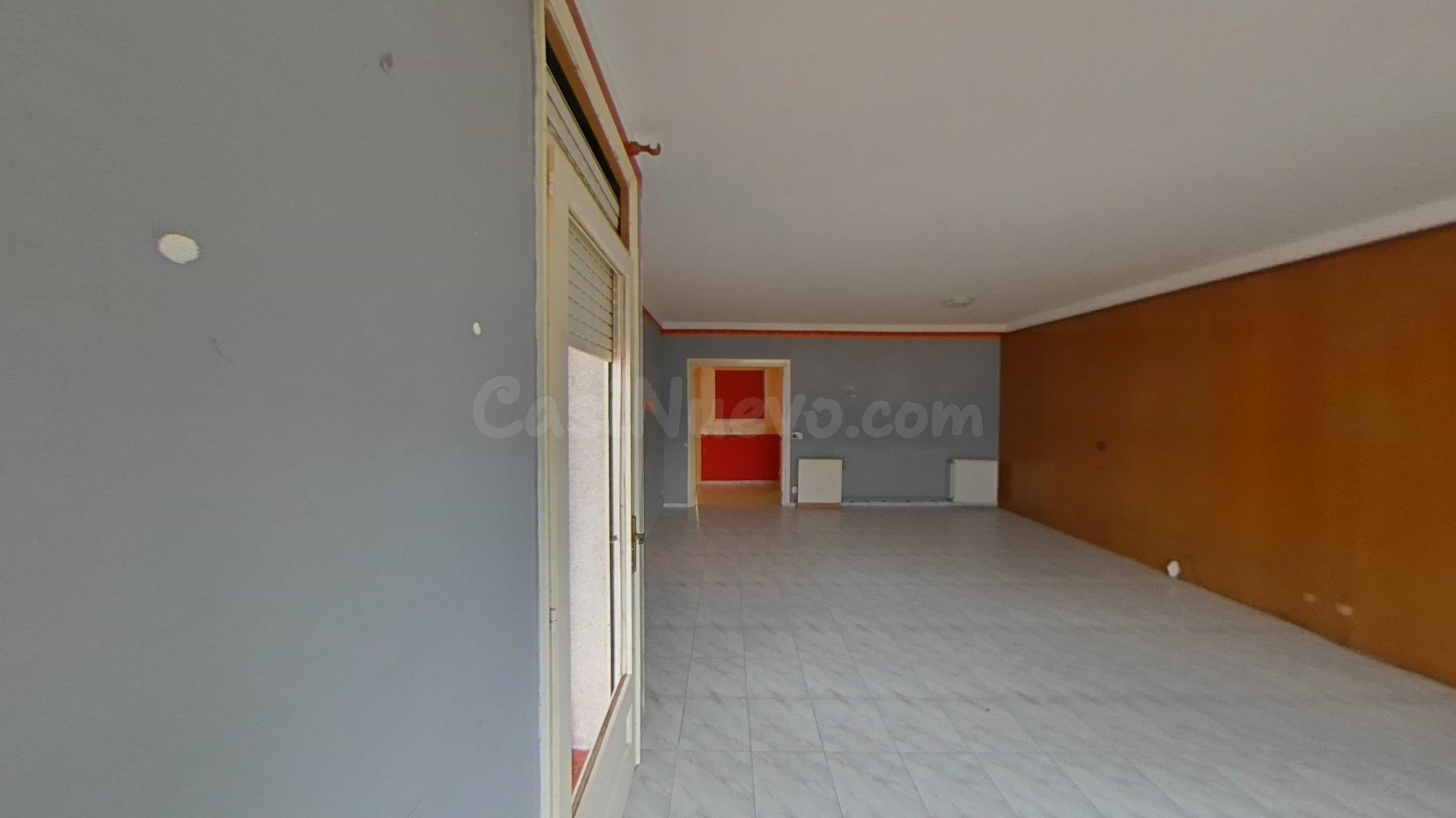 PISO DE 4 habitaciones EN VILAMALLA - foto 2