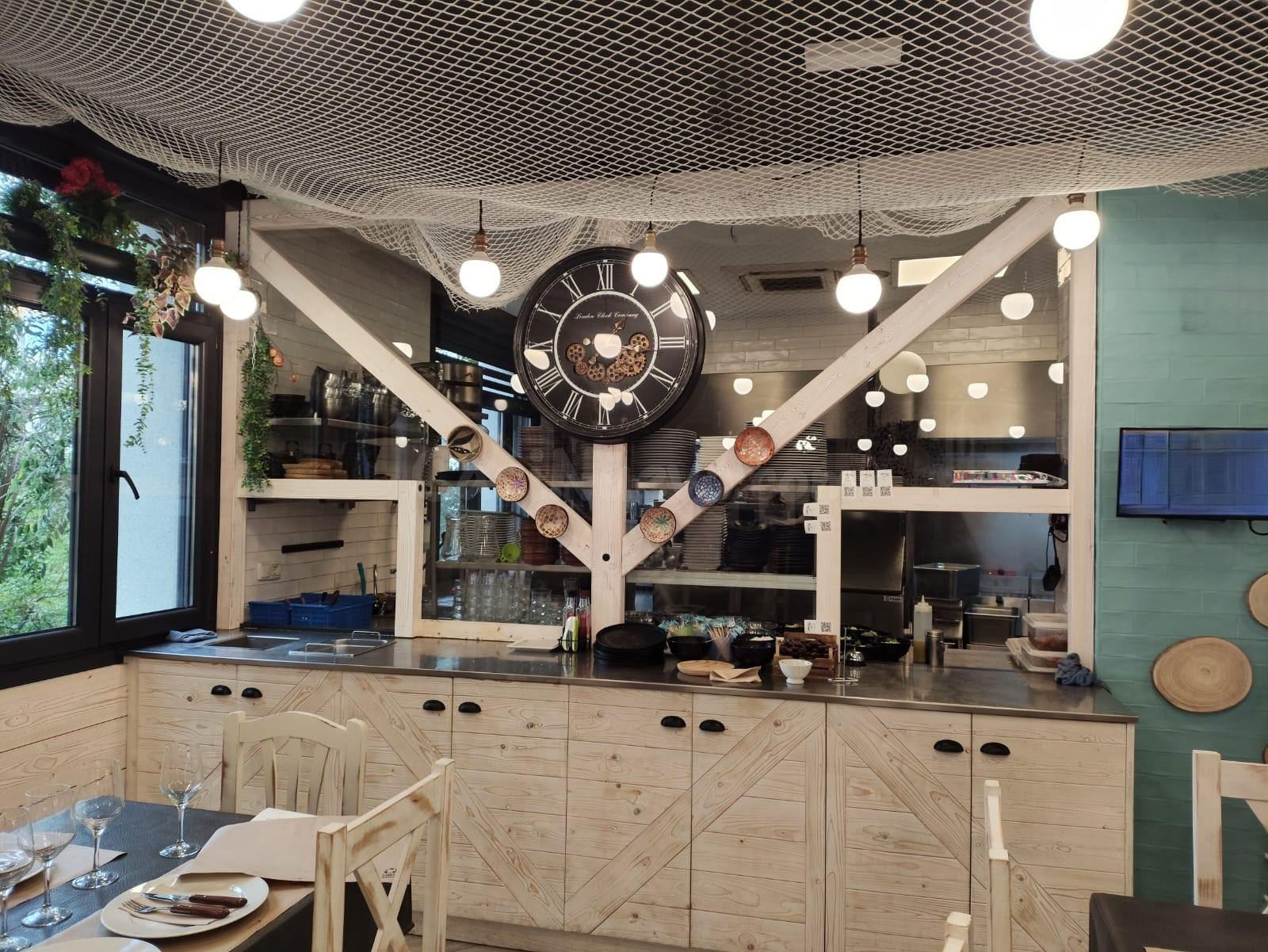 SE VENDE RESTAURANTE A PLENO RENDIMIENTO (CON INQUILINO SOLV - foto 4