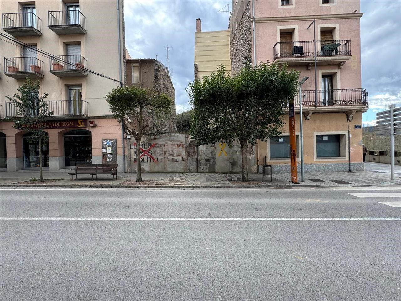 SOLAR RESIDENCIAL EN SANT JOAN DE LES ABEDESSES - foto 3