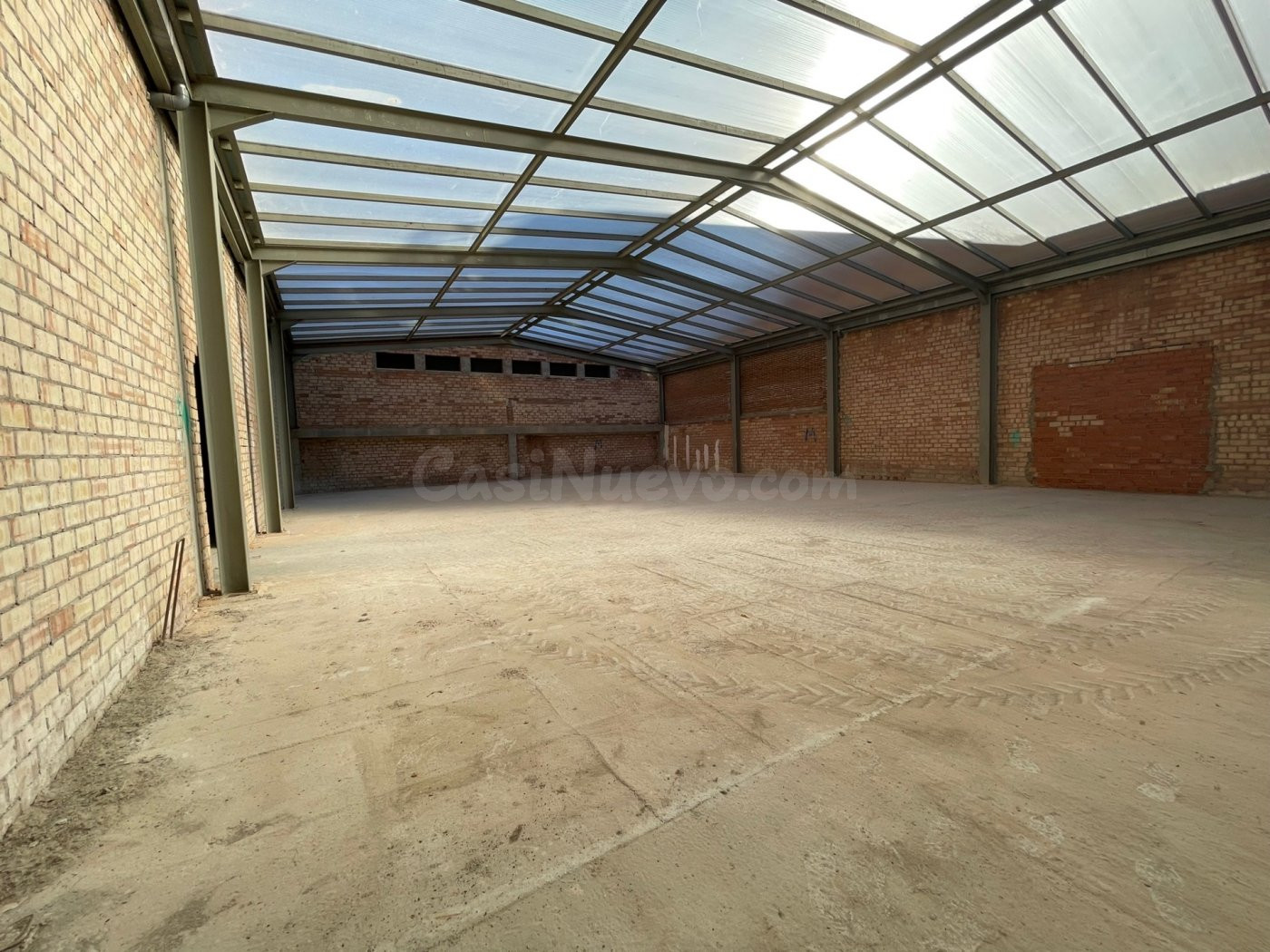 LOCAL COMERCIAL DE 406 m2 JUNTO A PARQUE ALMUNIA - foto 3