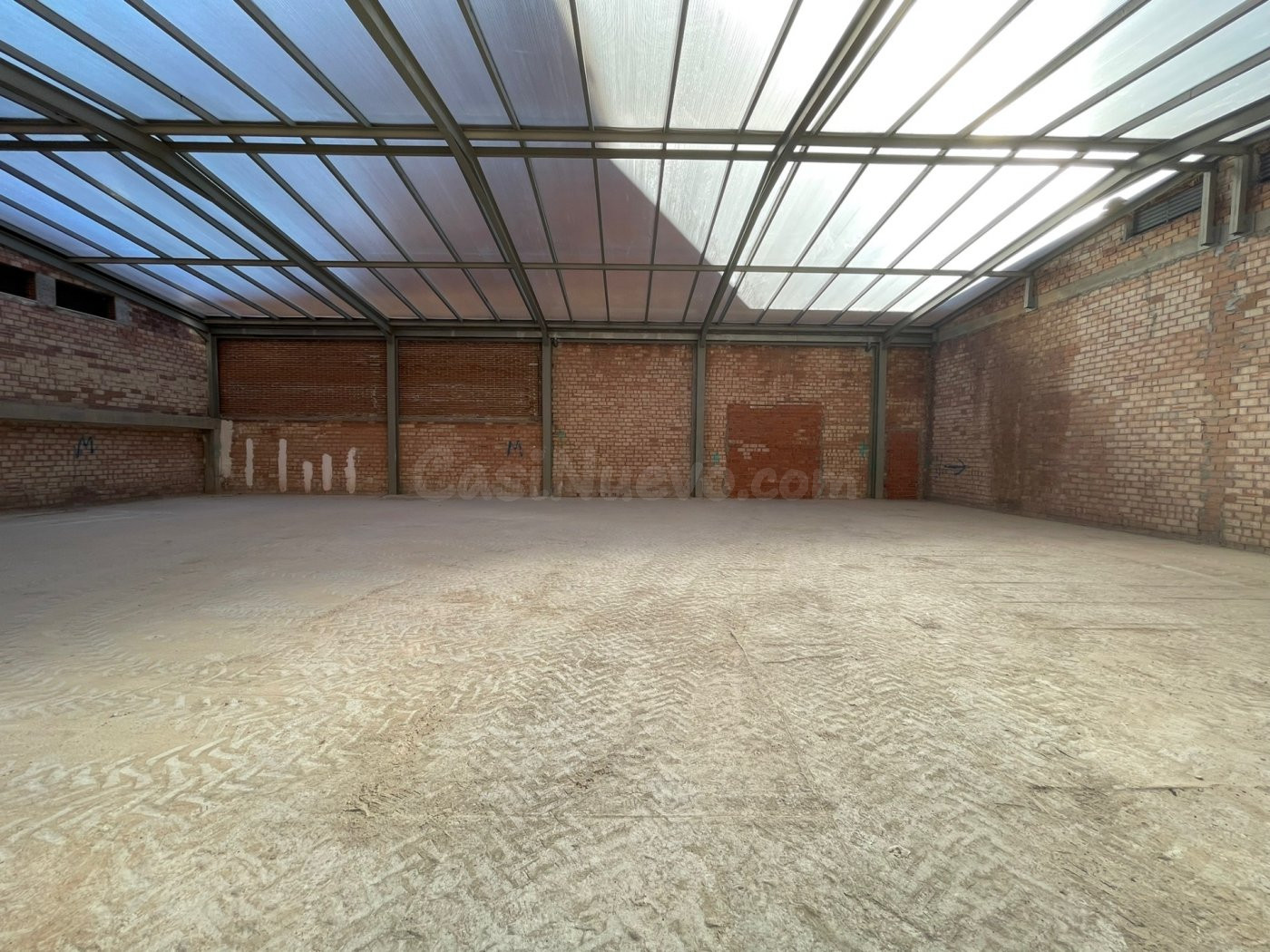 LOCAL COMERCIAL DE 406 m2 JUNTO A PARQUE ALMUNIA - foto 4
