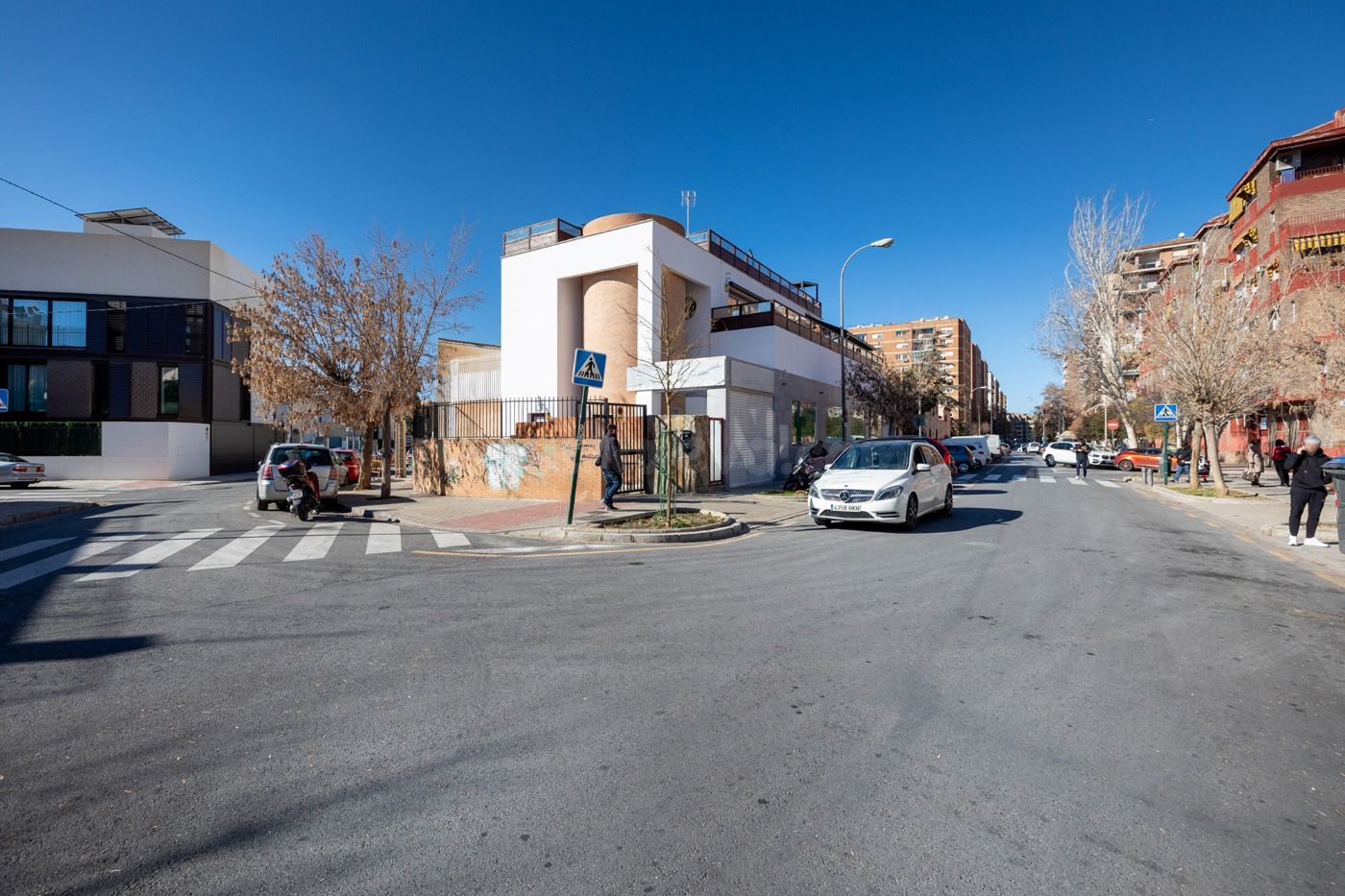 LOCAL COMERCIAL DE 268 m2 CON PATIO, VESTUARIOS Y CLIMATIZAC - foto 4