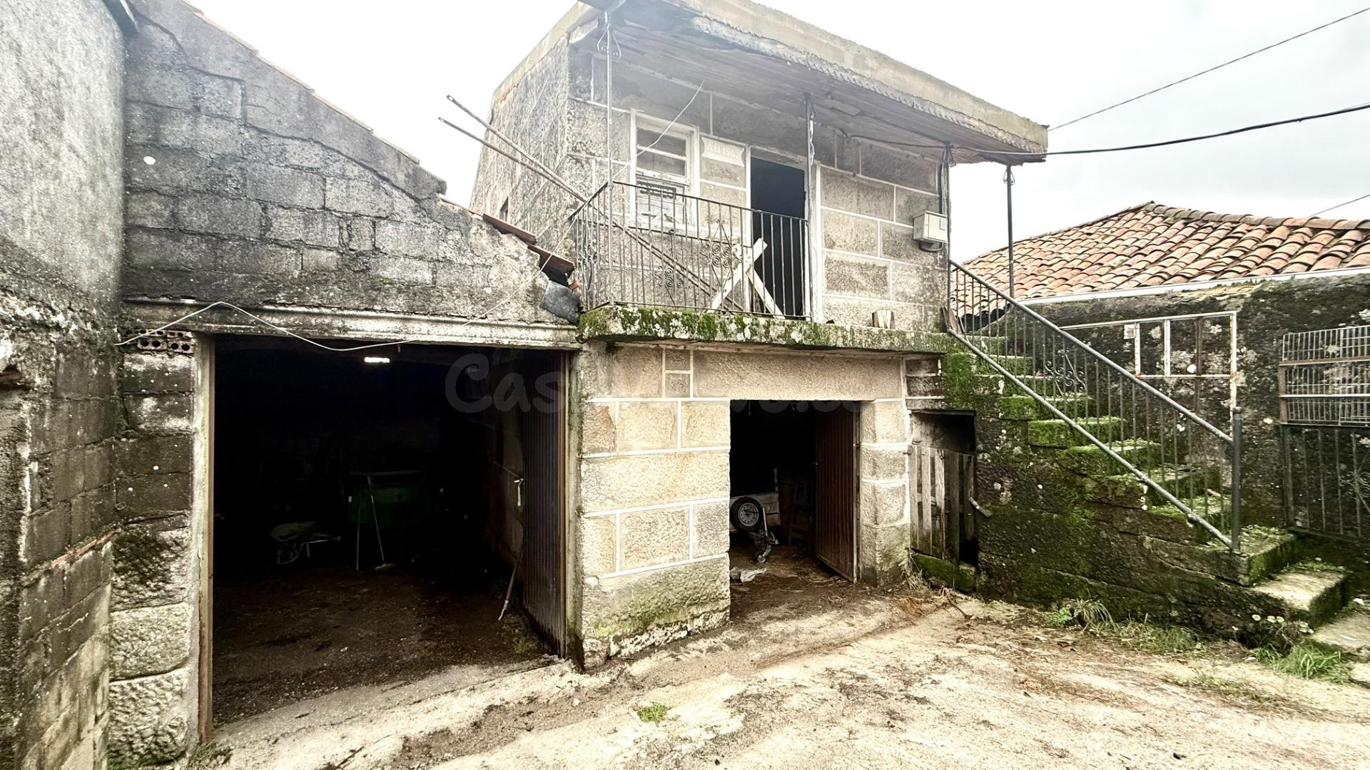 Descubre esta encantadora casa de piedra en venta, una joya  - foto 4
