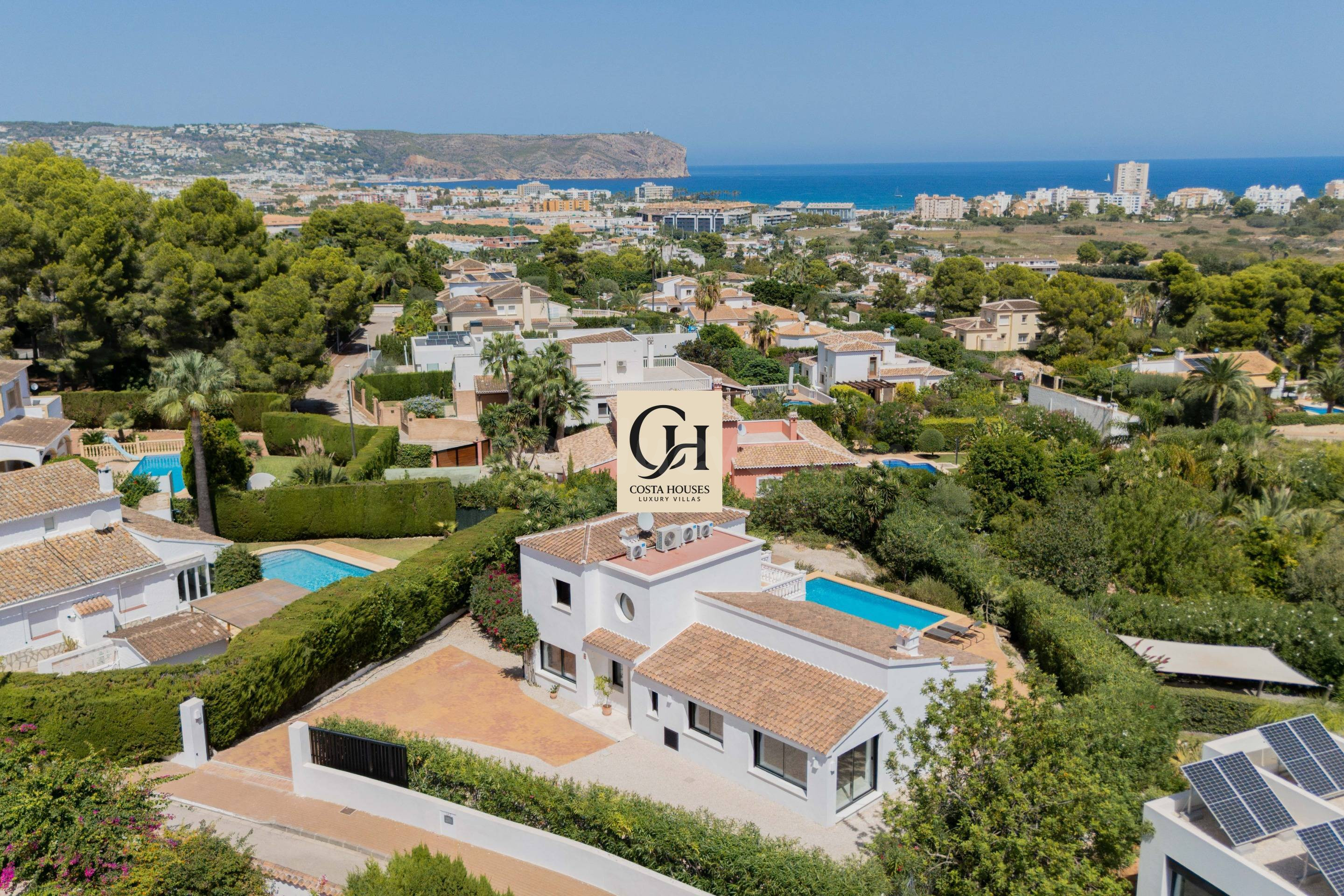 VILLA SIRA · VISTAS AL MAR Y CALMA MEDITERRANEA EN ADSUBIA J