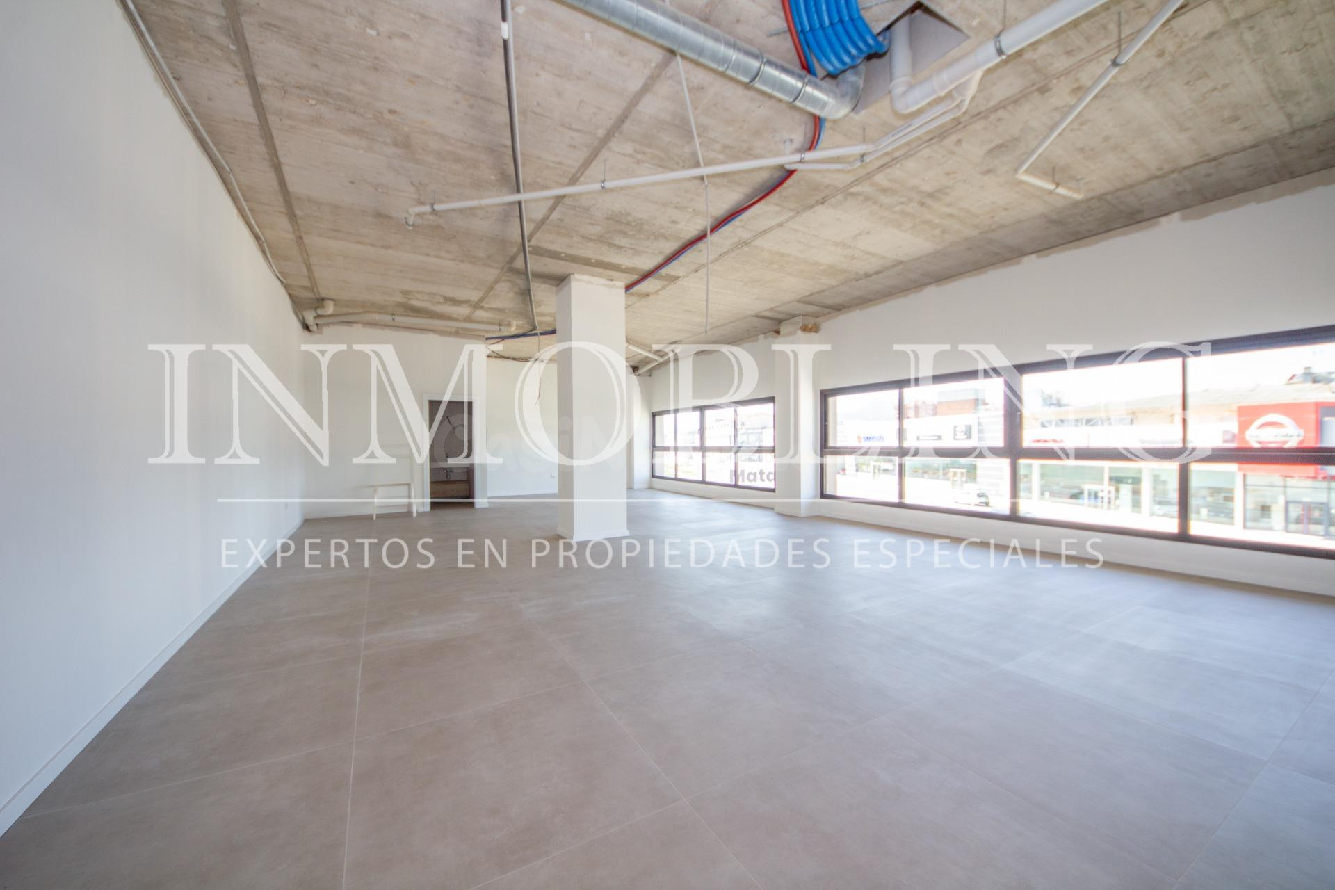 OFICINA DE OBRA NUEVA MUY LUMINOSA