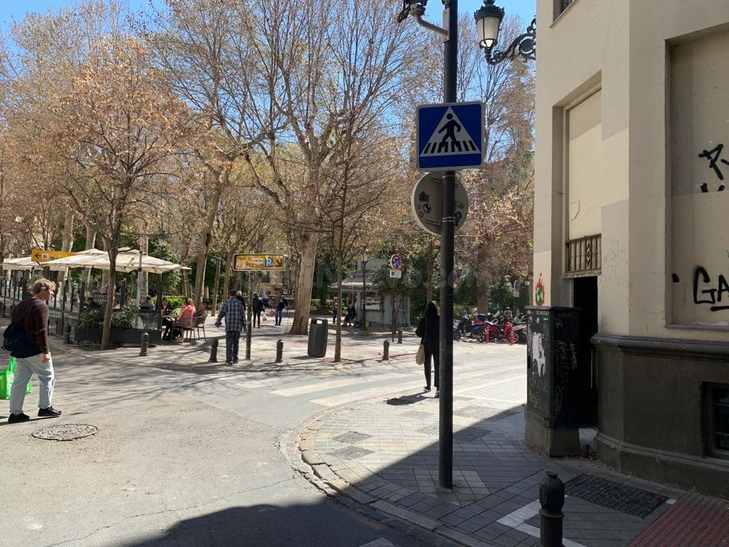 A la venta Local Comercial con inquilino en el Centro de Gra
