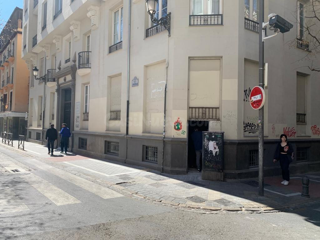 A la venta Local Comercial con inquilino en el Centro de Gra - foto 2