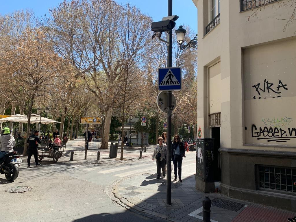 A la venta Local Comercial con inquilino en el Centro de Gra - foto 3