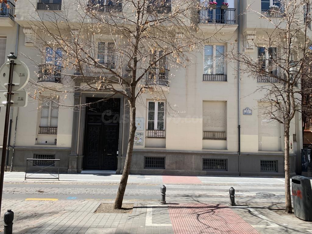 A la venta Local Comercial con inquilino en el Centro de Gra - foto 5