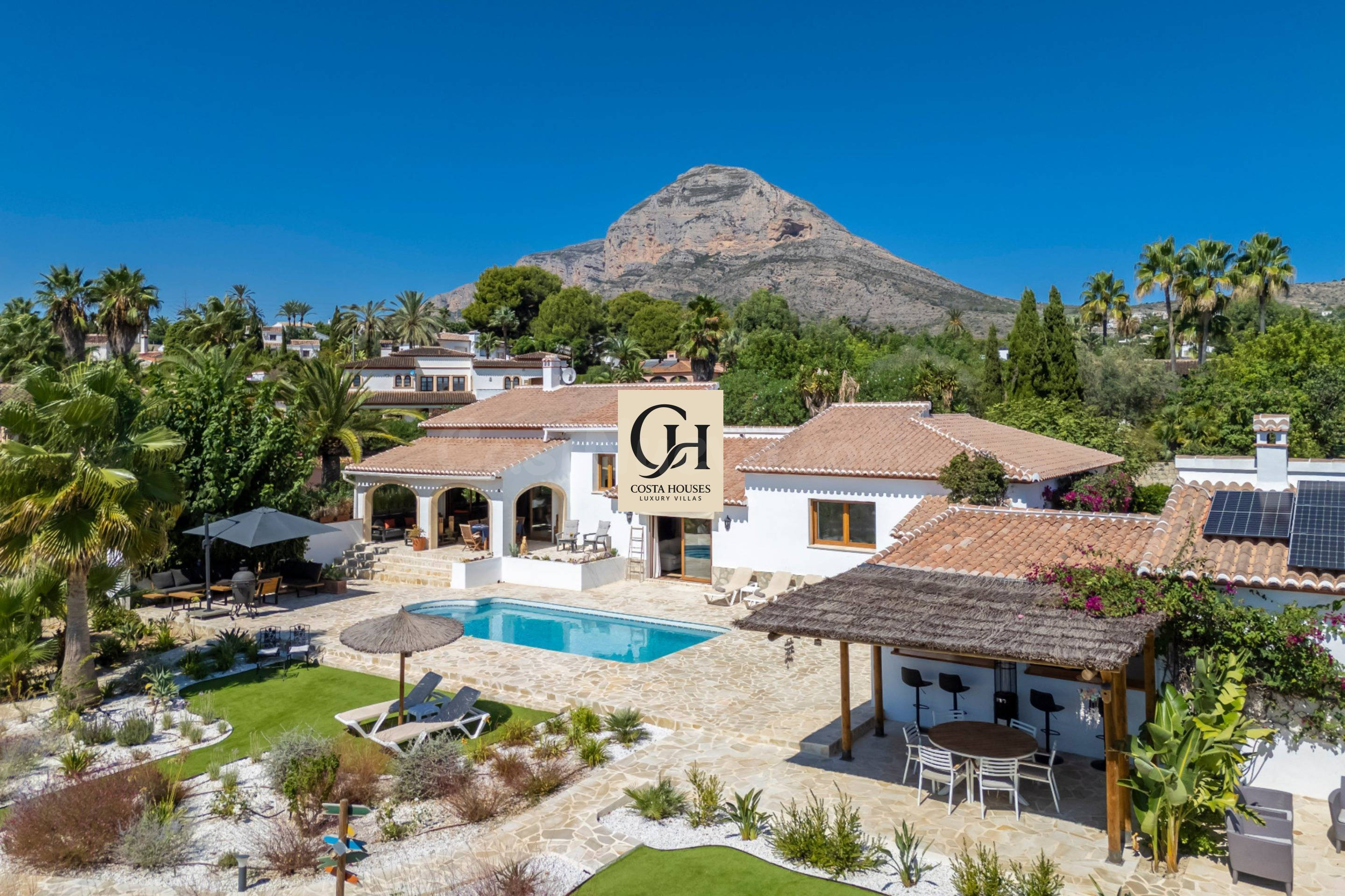 VILLA SENSIA · LUZ DEL SUR Y PRIVACIDAD CERCA DEL CASCO ANTI