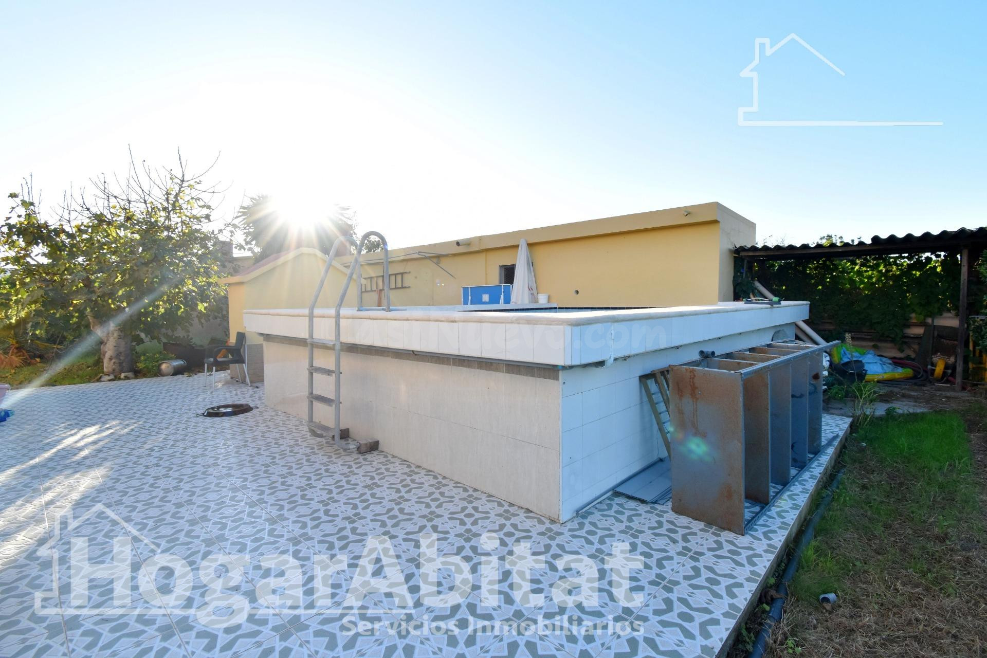 ¡MAGNÍFICO CHALET! AMPLIO CON PISCINA, TERRAZA Y GARAJE - foto 4