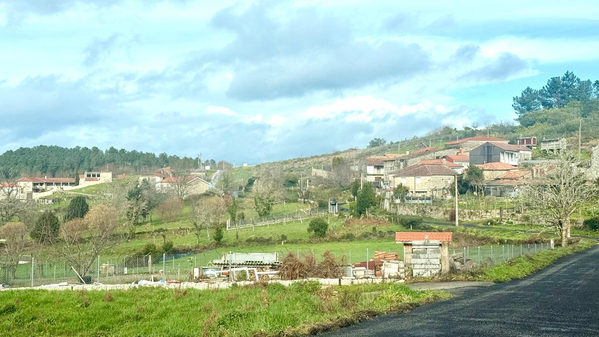 Se vende cerca de Allariz esta encantadora casa ideal para v - foto 2