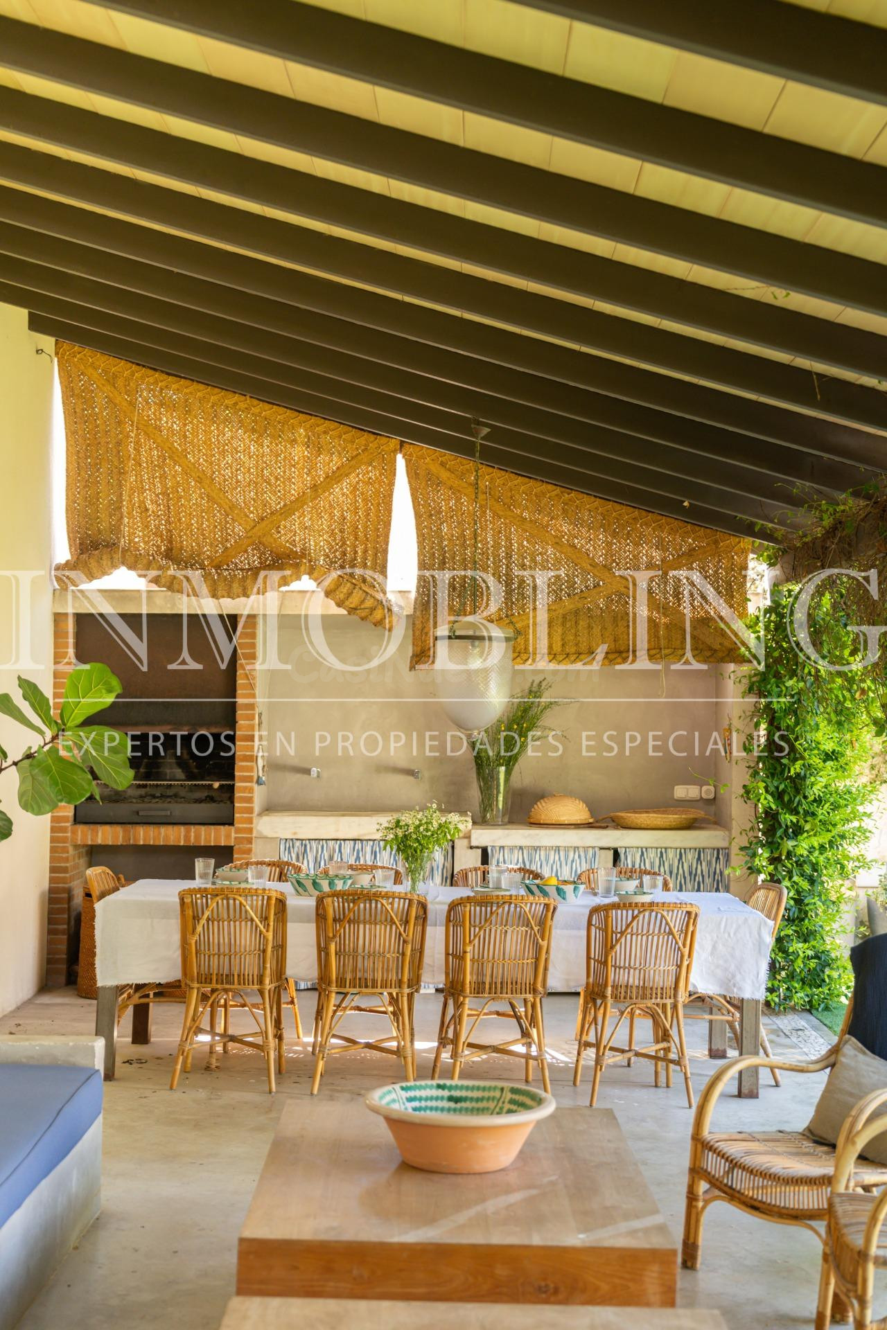 Encanto, comodidad, amplitud, ubicación... ¡esta casa lo tie - foto 3