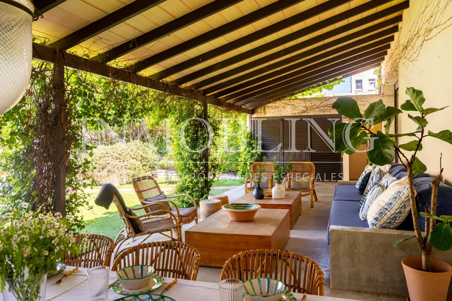 Encanto, comodidad, amplitud, ubicación... ¡esta casa lo tie - foto 4