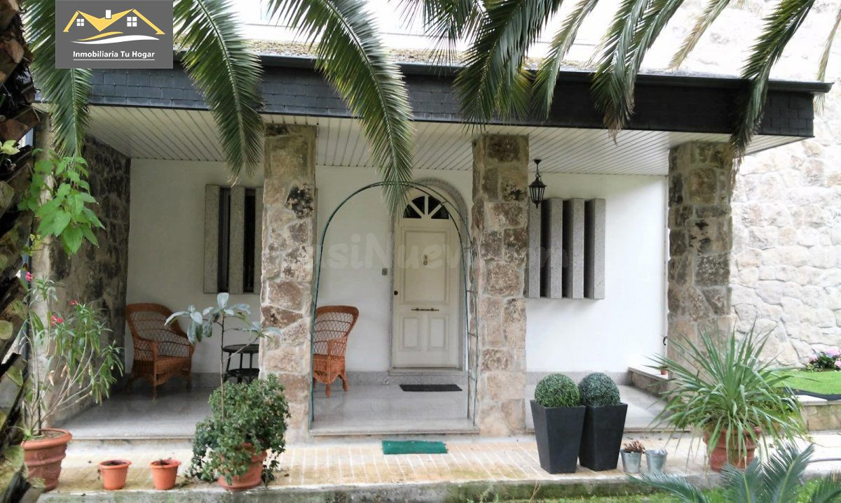 SE VENDE AMPLIO CHALET CON 3.000M DE PARCELA Y PISCINA A 10M